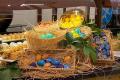 В турецких отелях на Пасху напекли пасок и раскрасили пасхальные яйца