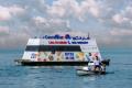 В Арабских Эмиратах появился первый плавучий супермаркет 