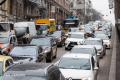 Постійно включені фари і штраф за літню гуму взимку: в Україні хочуть змінити ПДР
