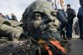 За годы декоммунизации в Украине демонтировали более 1300 памятников Ленину