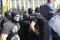 Столкновения после ХарьковПрайда: пострадали двое полицейских, 17 человек - в полиции