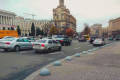 На Крещатике установили антипарковочные полусферы