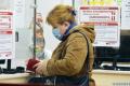 Финансовые трудности сейчас беспокоят каждого четвертого украинца
