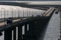 Оккупанты закрывают Керченский мост блокпостами
