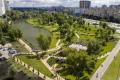 На Троєщині відкрили великий парк з альтанкою у кримськотатарському стилі