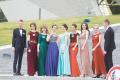Наряд на выпускной: почем в Украине продают платья и костюмы