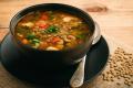 Суп із сочевицею, куркою та овочами: рецепт корисної страви