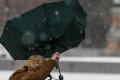 Дощ та мокрий сніг очікуються у деяких регіонах України: прогноз на 15 квітня