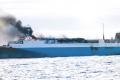 У Японському морі згоріло російське судно з 570 авто на борту: японці гасити відмовилися