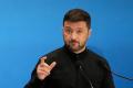 Зеленський доручив спростити перетин кордону для молодих українців — до якого віку