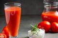 Смачно, як у дитинстві: простий рецепт томатного соку, який перевершить магазинний