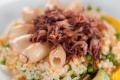 Салат із кальмарами: ефектна закуска для святкового застілля