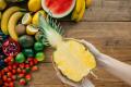 Найкорисніші та найшкідливіші фрукти для травлення: рейтинг гастроентеролога