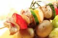 Як приготувати картоплю з салом на шампурі: рецепт від блогерки
