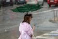 На більшій частині України у понеділок дощитиме, вдень до +27°
