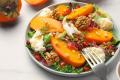 Смачний перекус: рецепт легкого сезонного салату з гранатом і хурмою