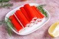 З чого роблять крабові палочки: шукаємо морепродукти