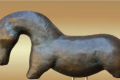 З кістки мамонта: археологи знайшли різьблену фігурку коня віком 35 тисяч років
