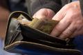 Українцям зараховуватимуть іноземний стаж для пенсії: що змінилося