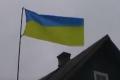 Россиянин поднял украинский флаг над своим домом в Тверской области 