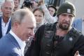 В день массовых протестов в Москве Путин уехал в аннексированный Крым 