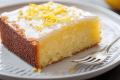 Ніжний лимонний пиріг з йогуртом, який підкорить усіх на Великдень — спробуйте самі