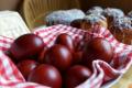 Як зробити великодні крашанки: швидкі способи пофарбувати яйця