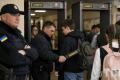 У школах учнів перевірятимуть металодетекторами — деталі від МВС