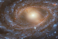 Hubble сфотографировал крупную спиральную галактику