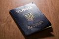 Якими будуть оновлені паспорти-книжечки, і кому їх видаватимуть