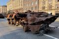 Російські танки – в Києві: на Хрещатику виставили знищену ворожу техніку