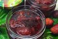 Як зварити варення з полуниці з цілими ягодами, як приготувати відому 