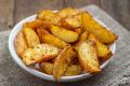 Ароматна картопля, запечена в духовці: найкращий рецепт