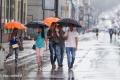 Частину України накриють дощі з грозами: прогноз погоди на вихідні