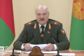 Не я з автоматом побіжу, а ви: Лукашенко заявив, що сховається за спинами своїх чиновників у разі війни
