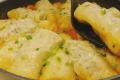 Дешева і смачна вечеря з простих продуктів — фарш, вода і борошно: ваші рідні проситимуть ще