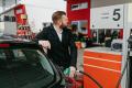 Чому пальне подорожчало майже на 40% за рік: пояснення НБУ