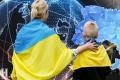 Скільки українців живе в країні та скільки виїхало за кордон: стали відомі шокувальні цифри