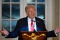 Тисяча Трампа: президент США пообіцяв роздати американцям по $2 тис.