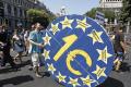 Курс евро: любовь к чужим деньгам может погубить Евросоюз