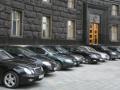 Парламент предписал Азарову продать 50% автопарка