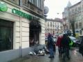 Во Львове снова подожгли филиал российского «Сбербанка» 