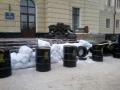 У Хмельницькому будують барикади навколо обладміністрації
