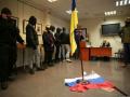 Российский центр культуры в Киеве «разрисовали» и сожгли российский флаг