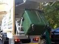 В Полтаве появилась машина для мытья мусорных контейнеров