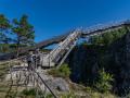 В Норвегии над пропастью построили мост уникальной формы
