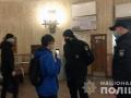 «Карантиные» рейды: полиция штрафует пассажиров без масок в столичном метро