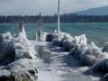 Швейцария из-за морозов покрылась льдом 