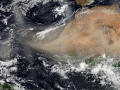 Спутник NASA заснял пыль из Сахары над океаном