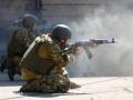 В Україні зросла готовність до опору російським окупантам: скільки візьмуть зброю